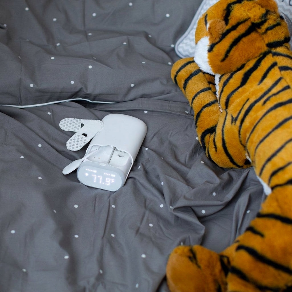 Wearable smart baby thermometer