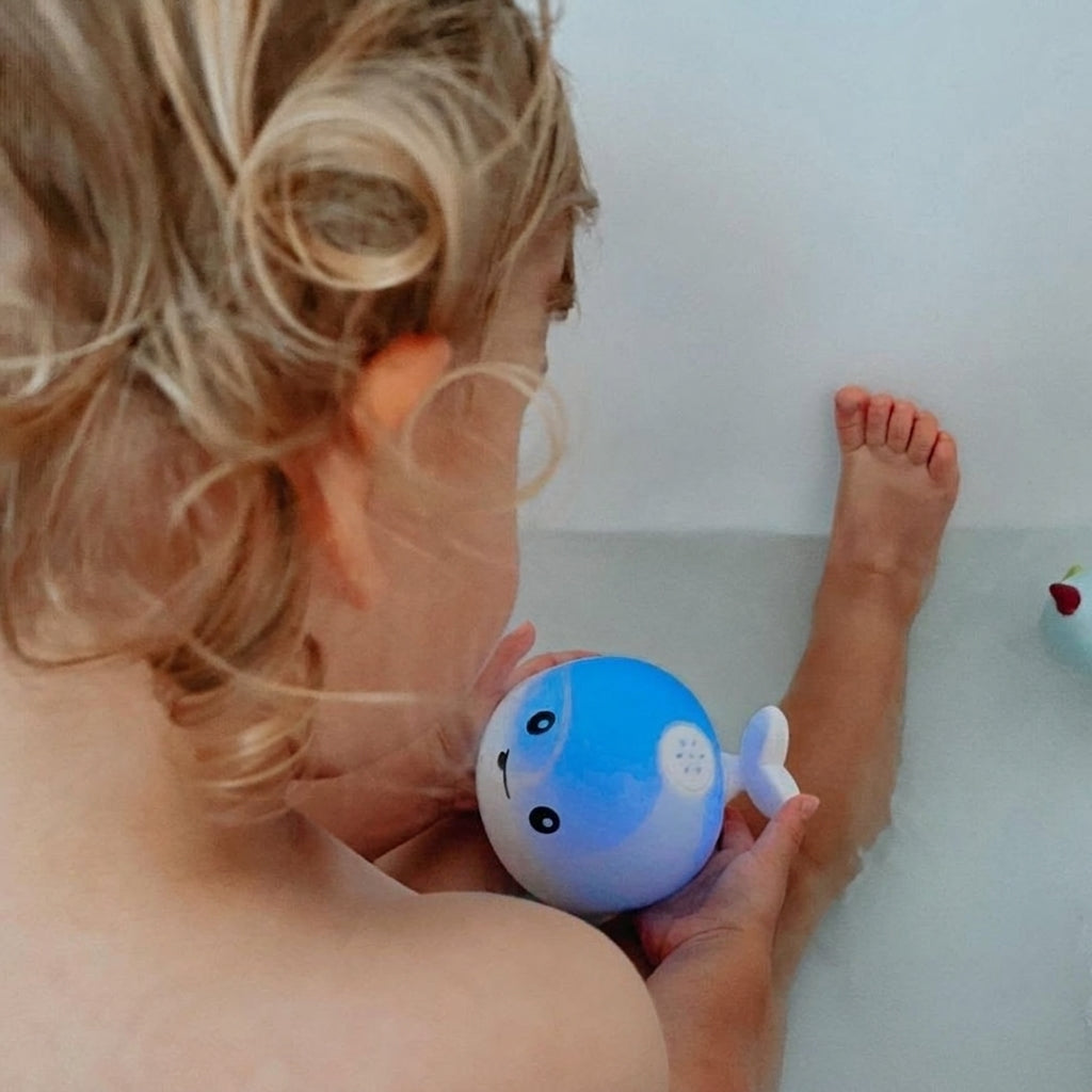 Light-Up Whale Sprinkler Bath Toy