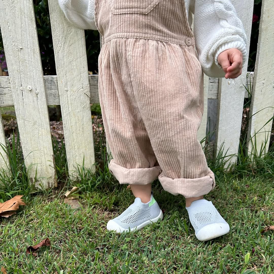 Baby walking shoes