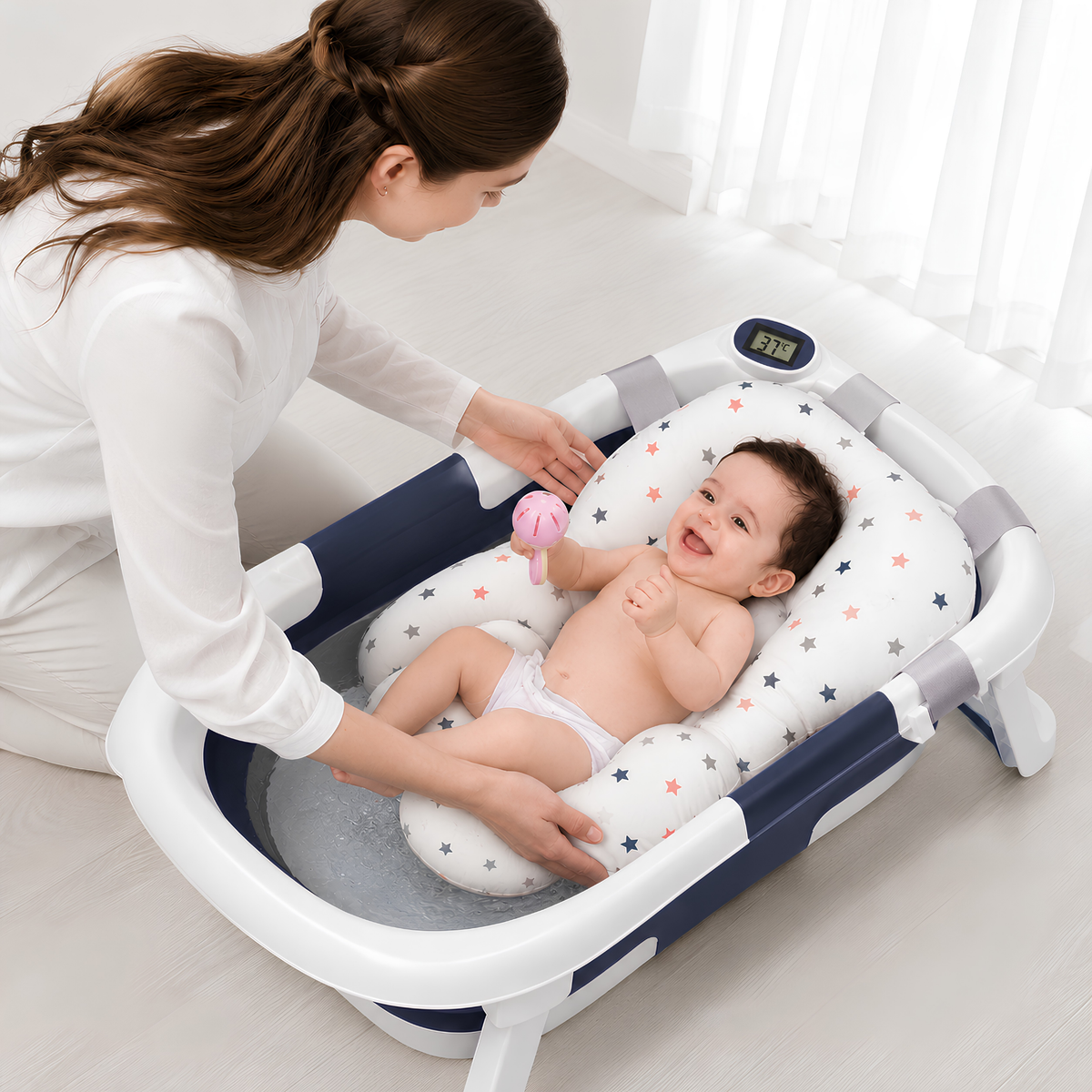 Foldable baby bath with digital thermometer