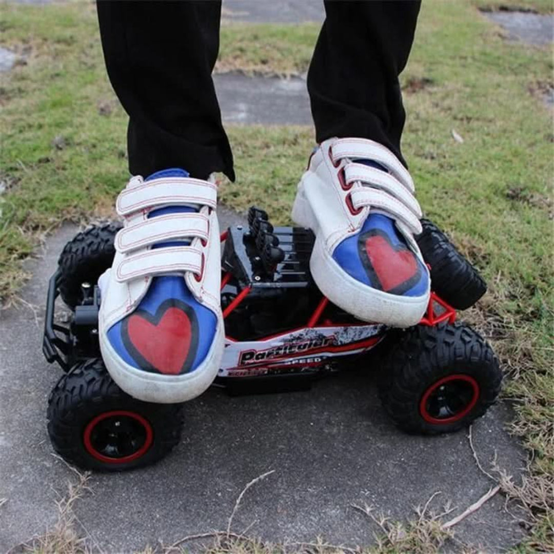Remote-controlled monster truck off-road RC car for children