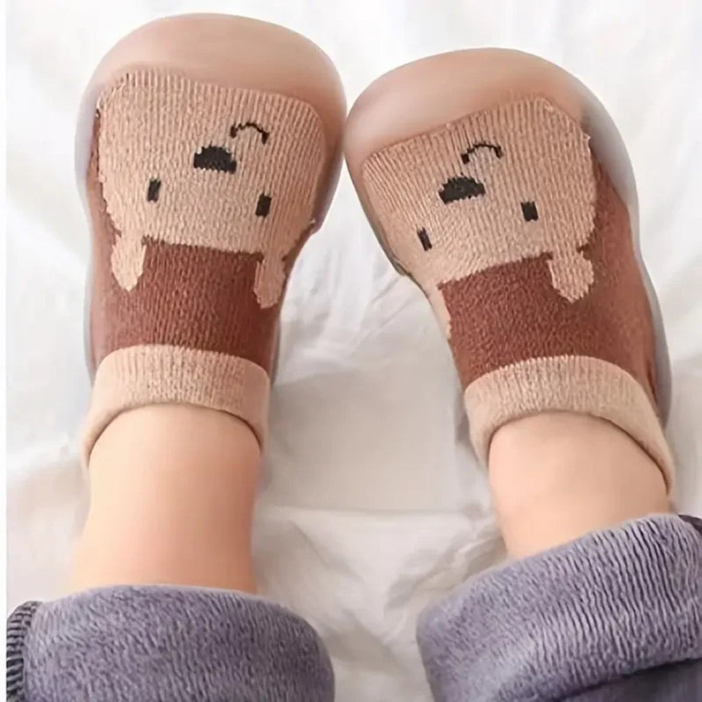 First-step baby shoes with soft, flexible, non-slip sole