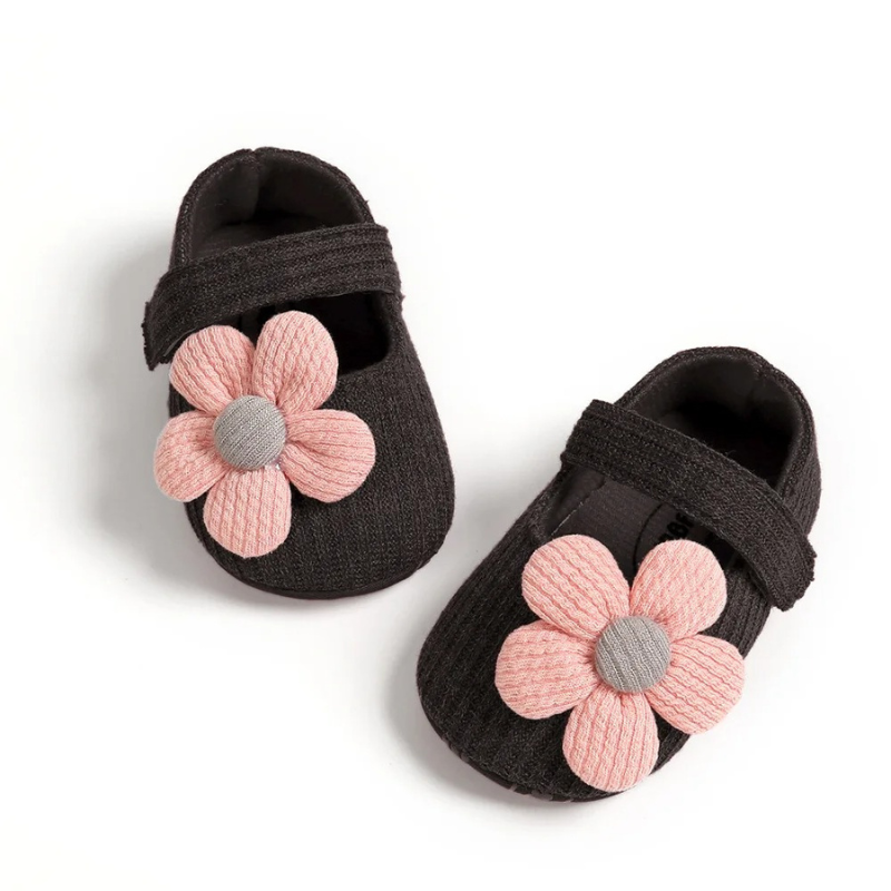 TwinkleToes soft baby booties