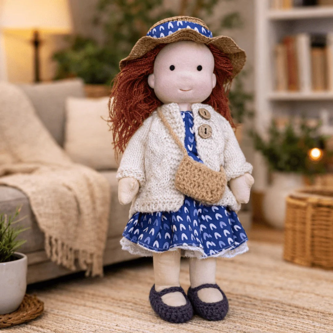 Håndlavet Waldorf dukke i bomuld til rolig og fantasifuld leg