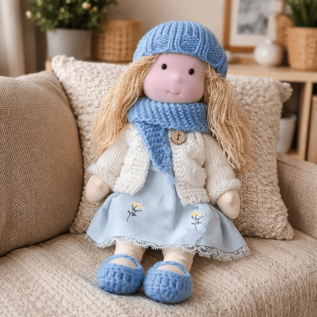 Håndlavet Waldorf dukke i bomuld til rolig og fantasifuld leg