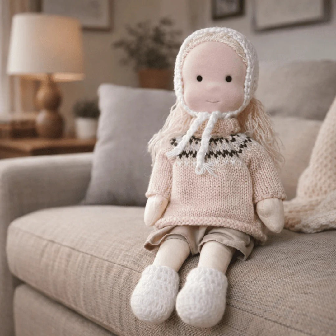 Håndlavet Waldorf dukke i bomuld til rolig og fantasifuld leg