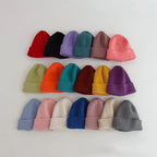 Knitted children's hat for warm days