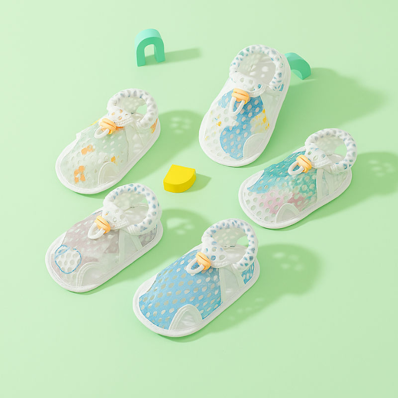 Ultra-light summer shoes for children