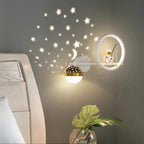 Astronaut night light with star projection for the children's room