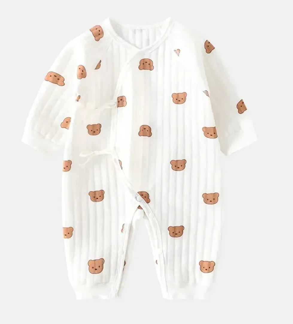 Baby bodysuit with bear and long sleeves