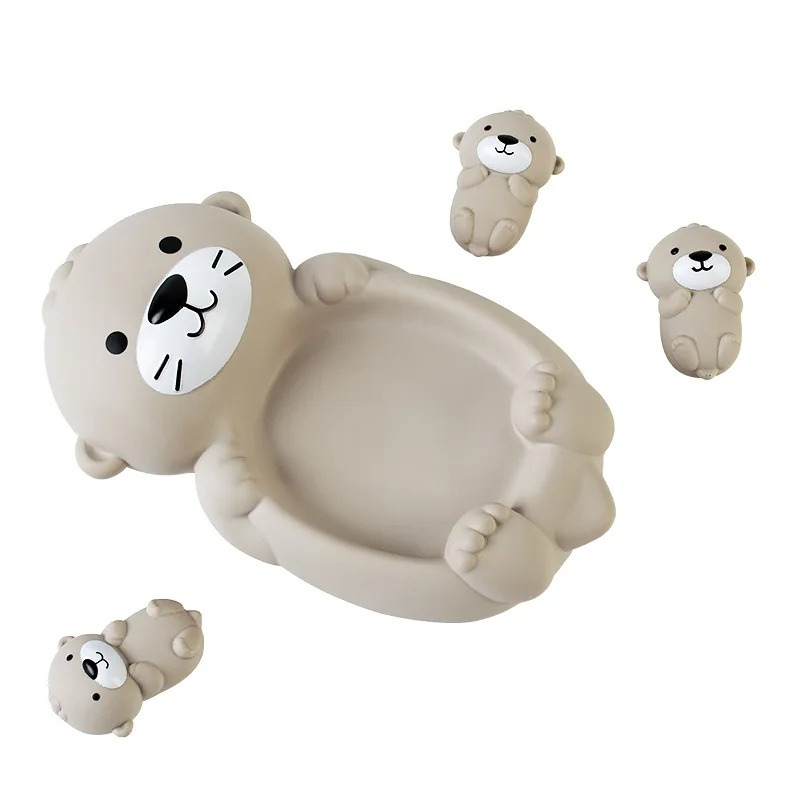 Floating, soft water toys that spray