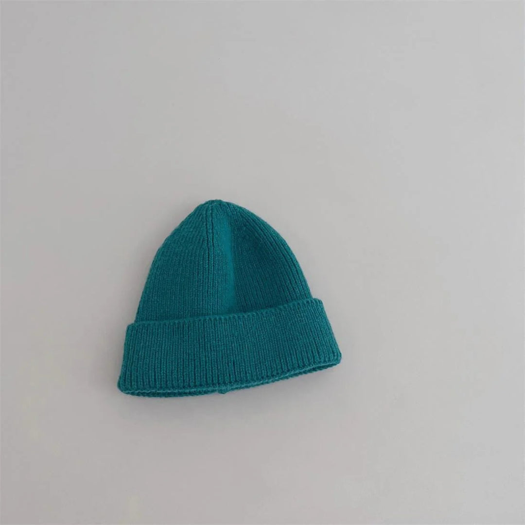 Knitted children's hat for warm days
