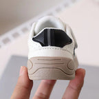 Baby shoes with a popular design