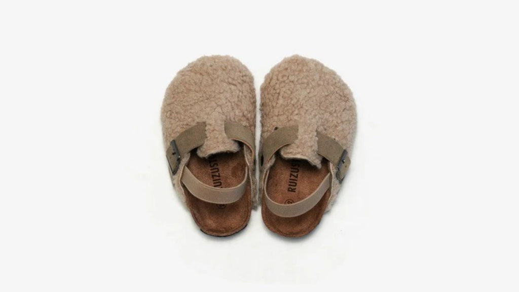 Wool moccasins for kids in slip-on design