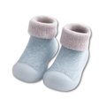 Chunky knitted baby booties for chilly days