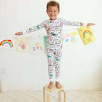 Kids' pajamas that can be drawn on and colored in