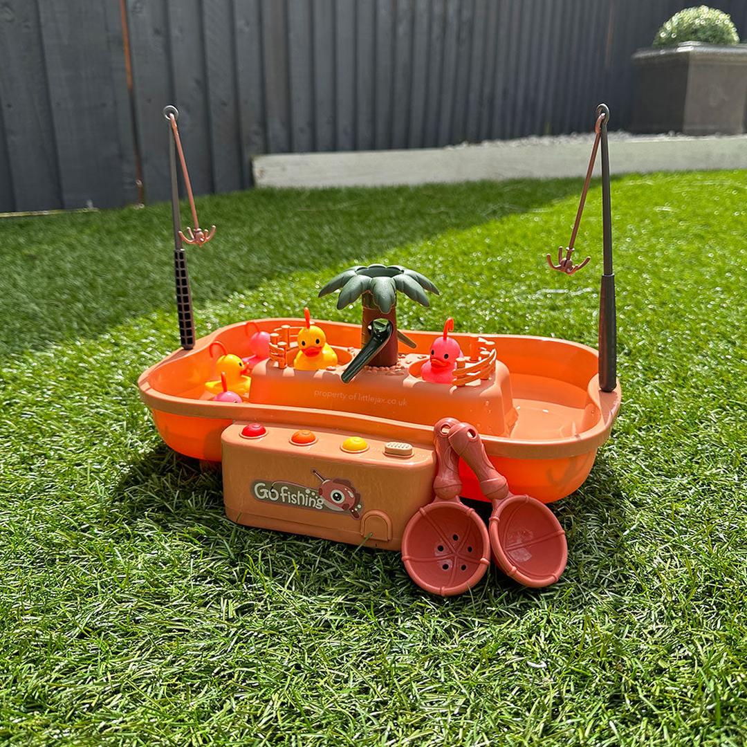 Duck fishing water play game for children motor development