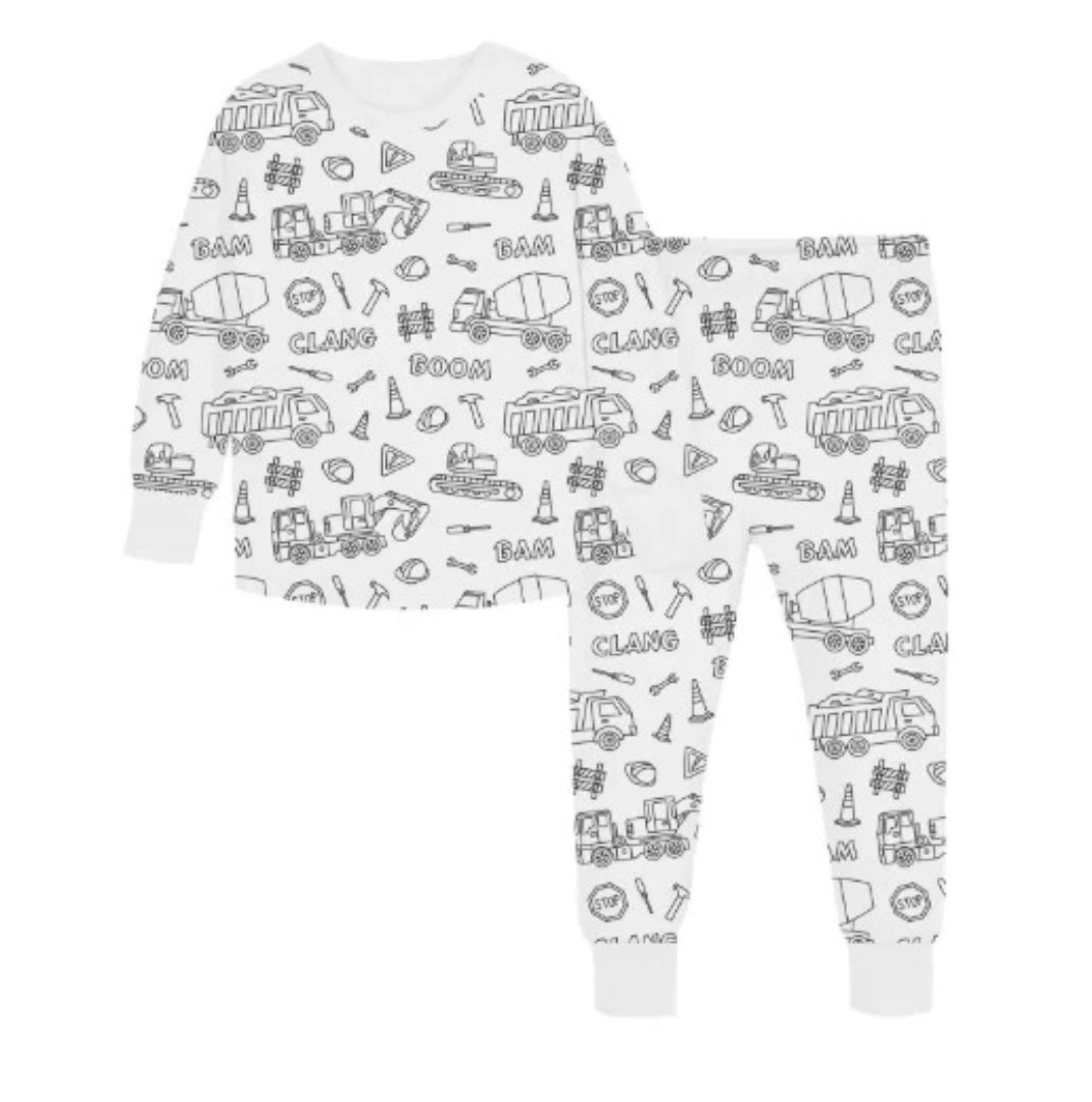 Kids' pajamas that can be drawn on and colored in