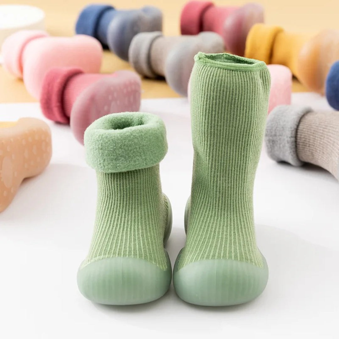 Sock shoes for baby with warm and non-slip sole