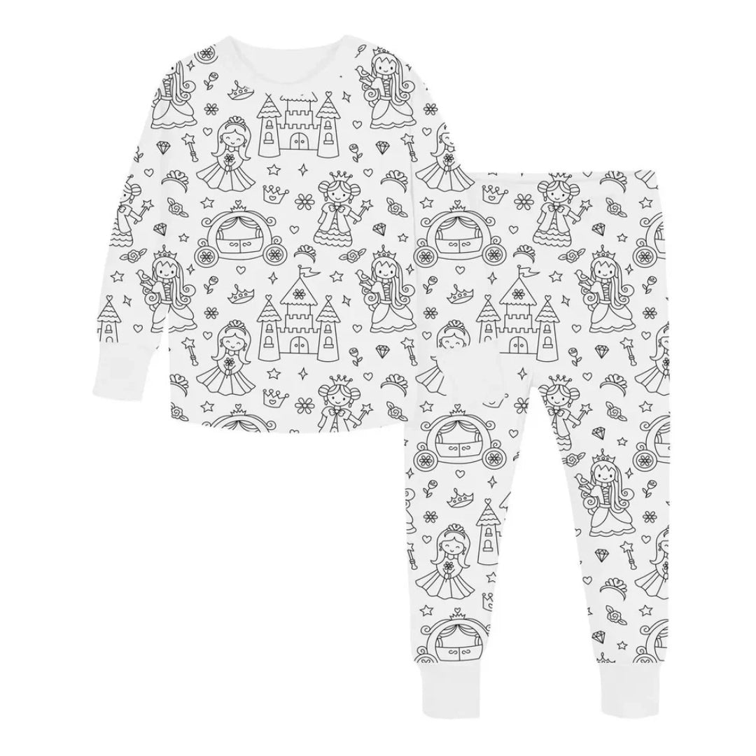 Kids' pajamas that can be drawn on and colored in