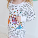 Kids' pajamas that can be drawn on and colored in