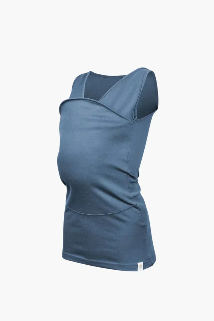 Close-fitting baby carrier T-shirt