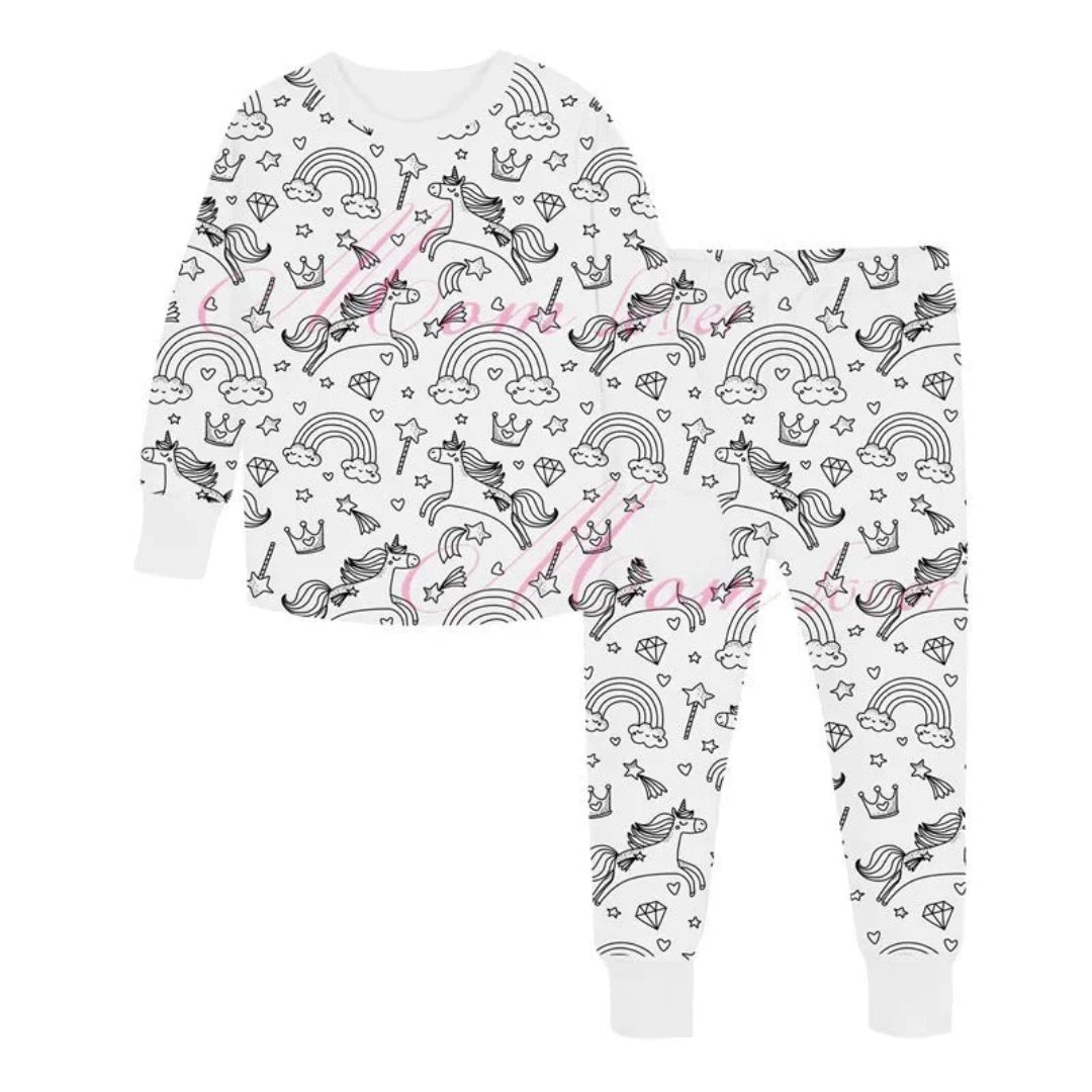 Kids' pajamas that can be drawn on and colored in